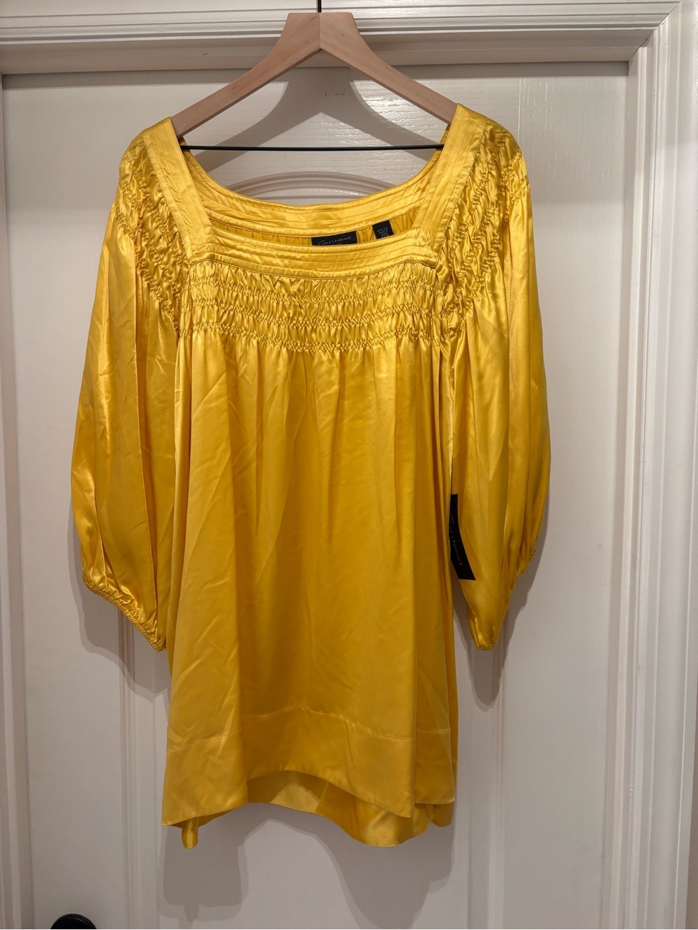 Women’s Context Woman vibrant yellow satin blouse size 22W NWT